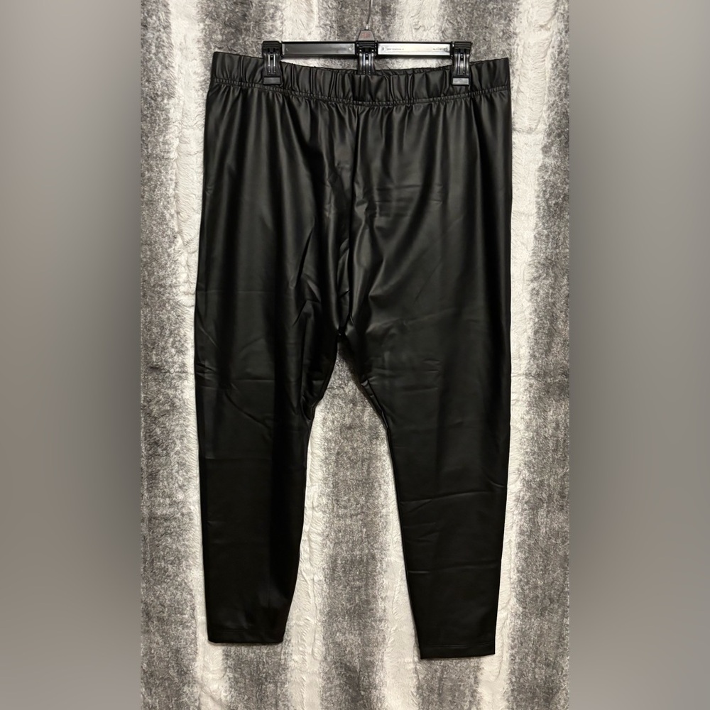 Old Navy Faux Leather Black Leggings size XL (16-18) NWOT